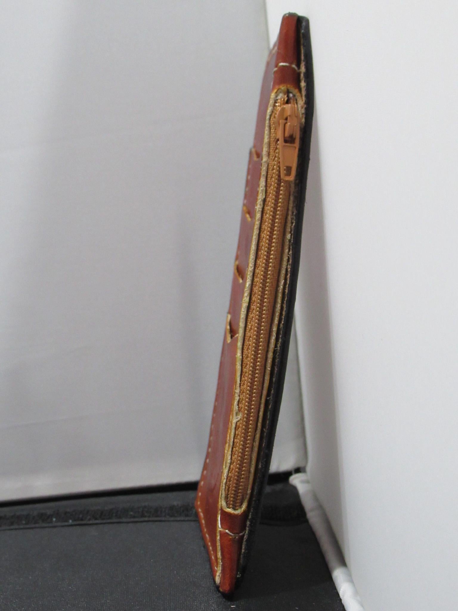 Handmade Leather Tooled Cross Purse - Tan